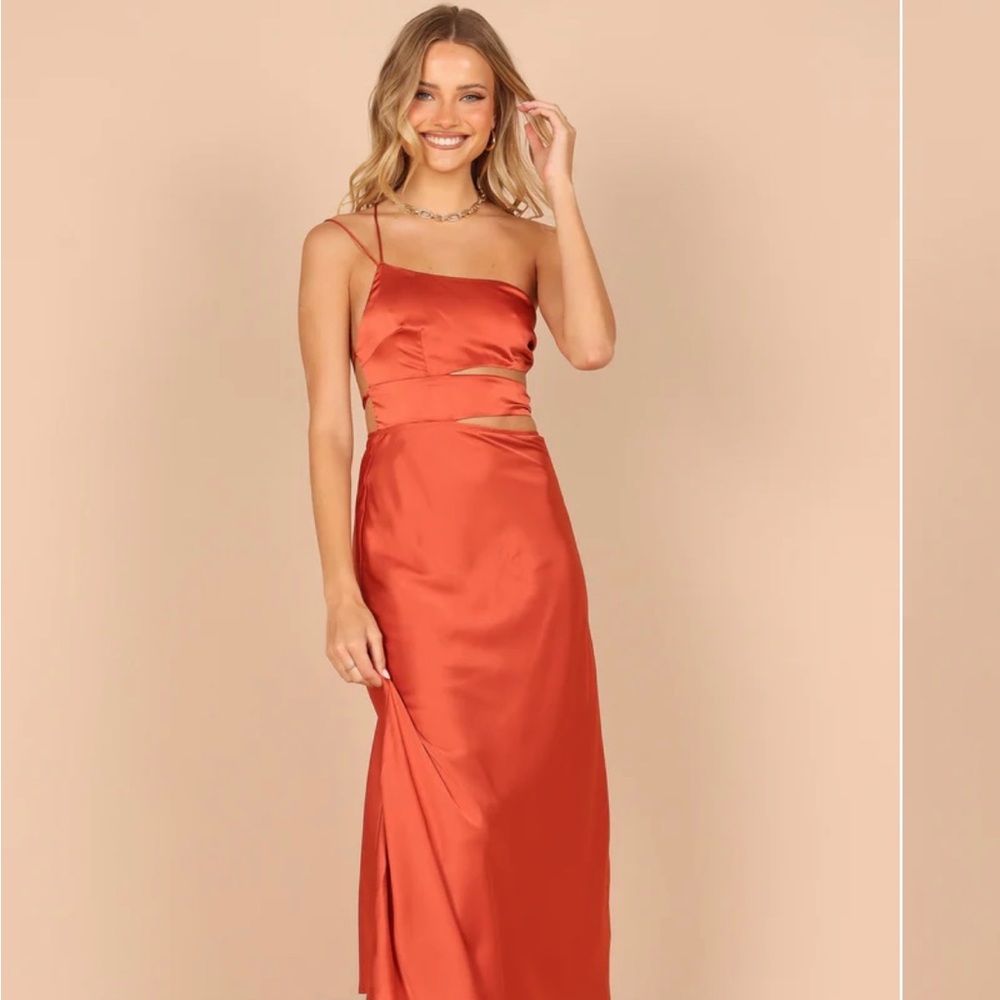 One Should Dress
